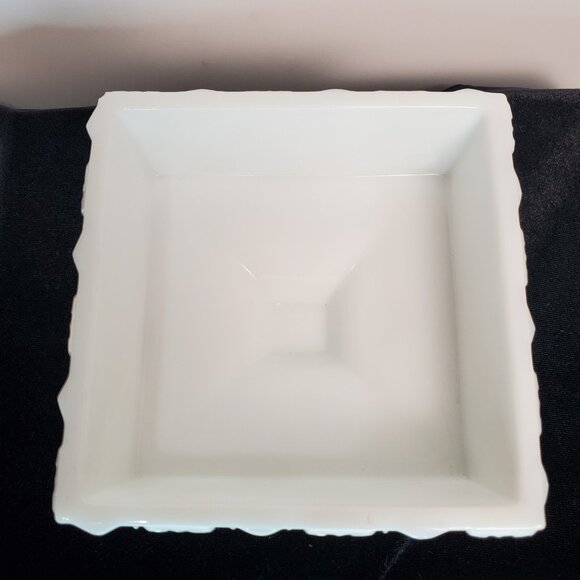 Vintage Westmoreland Milk Glass Old Quilt Covered Candy Dish Square 40/50s White - Picture 6 of 15